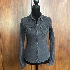 Fitted Stretch Black Denim Pearl Snap Shirt XS-S